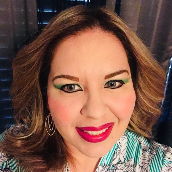 Meet your Posher, Astrid - Picture 1 of 1